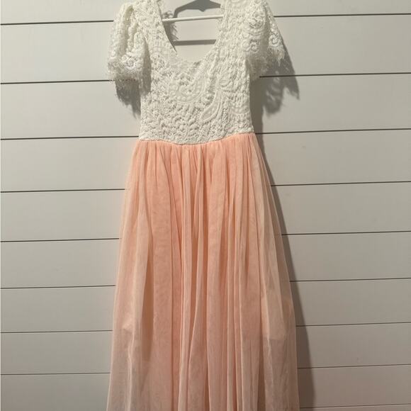 None Other - Elegant Lace and Tulle Kids Dress in White and Peach Girls S